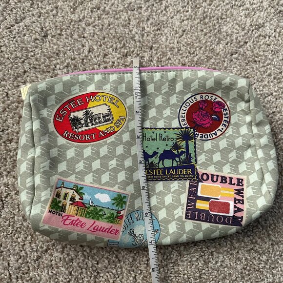 NEW estée lauder travel makeup bag 🤍 - Picture 6 of 8